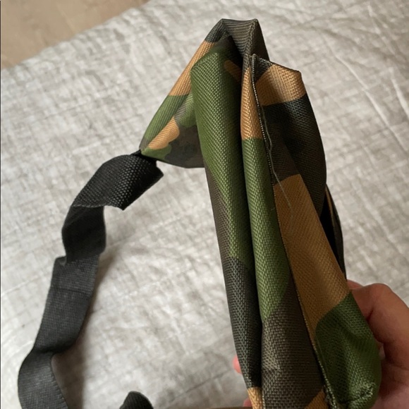 Fanny Pack - Picture 7 of 7